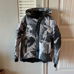 NWT Men’s Canada Goose MacMillan Parka in Grey Camp Size XL